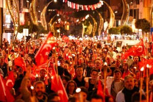19 Mayıs’ta Fener Alayı ve Şehitlerimize Saygı Yürüyüşü Düzenlendi