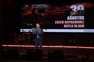 5. Kazak Gölü Festivali Zafer Bayramı Coşkusu ve Norm Ender Konseriyle Tamamlandı