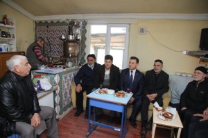 Başkan Çetin Karaağaç Mahallesindeki Vatandaşlarla Bir Araya Geldi