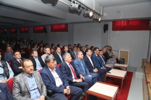 Başkan Çetin Şiir Dinletisine Katıldı