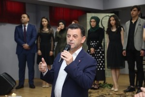 Başkan Çetin Şiir Dinletisine Katıldı