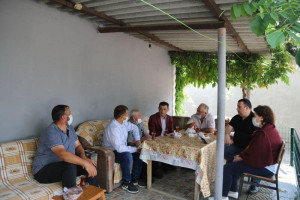 Başkan Çetin’den Karlı Mahallesi Sakinlerine Simit İkramı