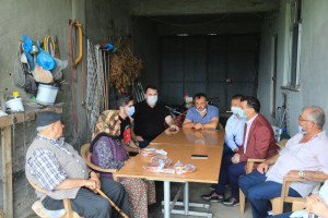 Başkan Çetin’den Karlı Mahallesi Sakinlerine Simit İkramı