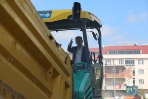 Halide Edip Adıvar Caddesi Asfaltlanıyor