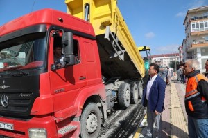 Halide Edip Adıvar Caddesi Asfaltlanıyor