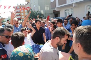 Kapaklı Kahraman Gazimizi Bağrına Bastı