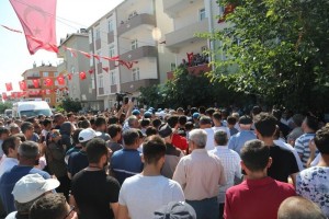 Kapaklı Kahraman Gazimizi Bağrına Bastı