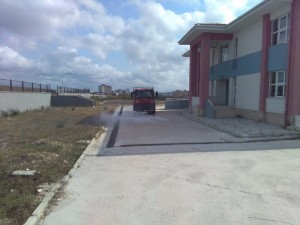Okul Bahçeleri Temizleniyor