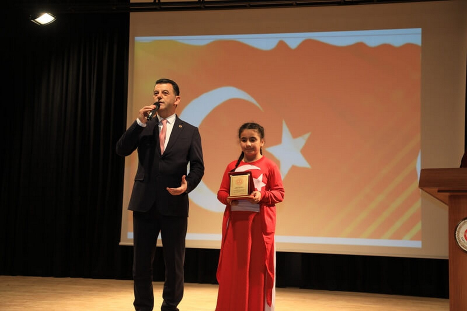 Başkan Çetin, 12 Mart İstiklal Marşı’nın Kabulü ve Mehmet Akif Ersoy’u Anma Günü Programına Katıldı