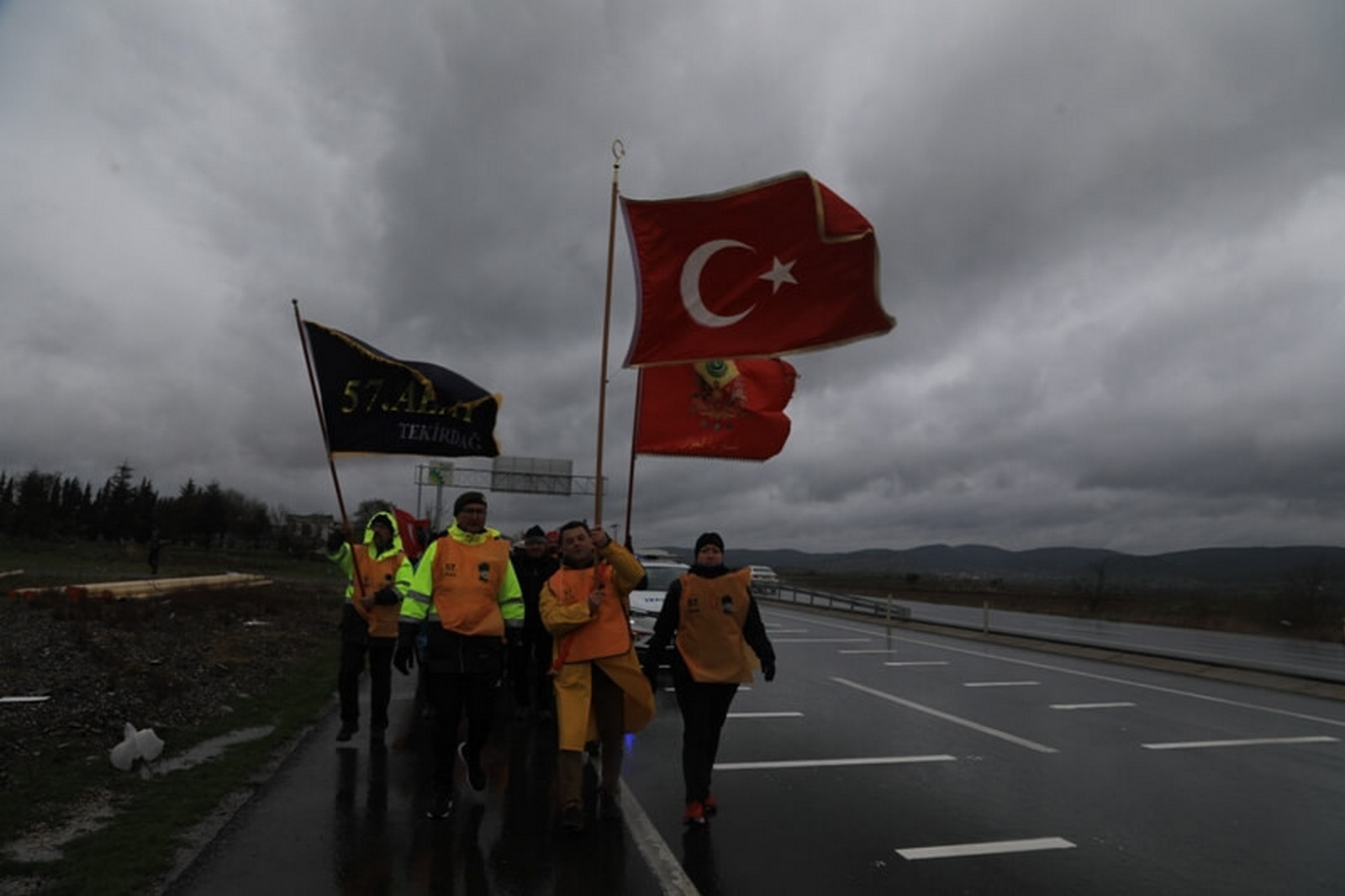 Başkan Çetin 57.Alay Yürüyüşüne Katıldı