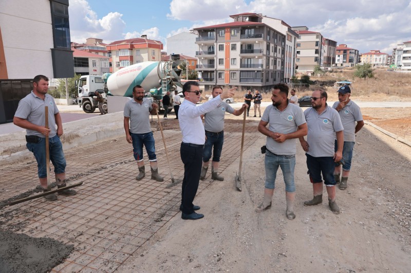 Başkan Çetin Üstyapı ve Altyapı Çalışmalarını İnceledi