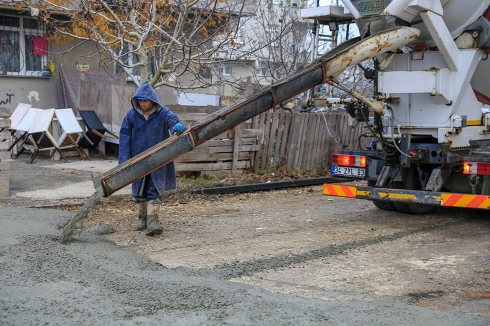 Beton Yol Yapım Çalışmaları Devam Ediyor