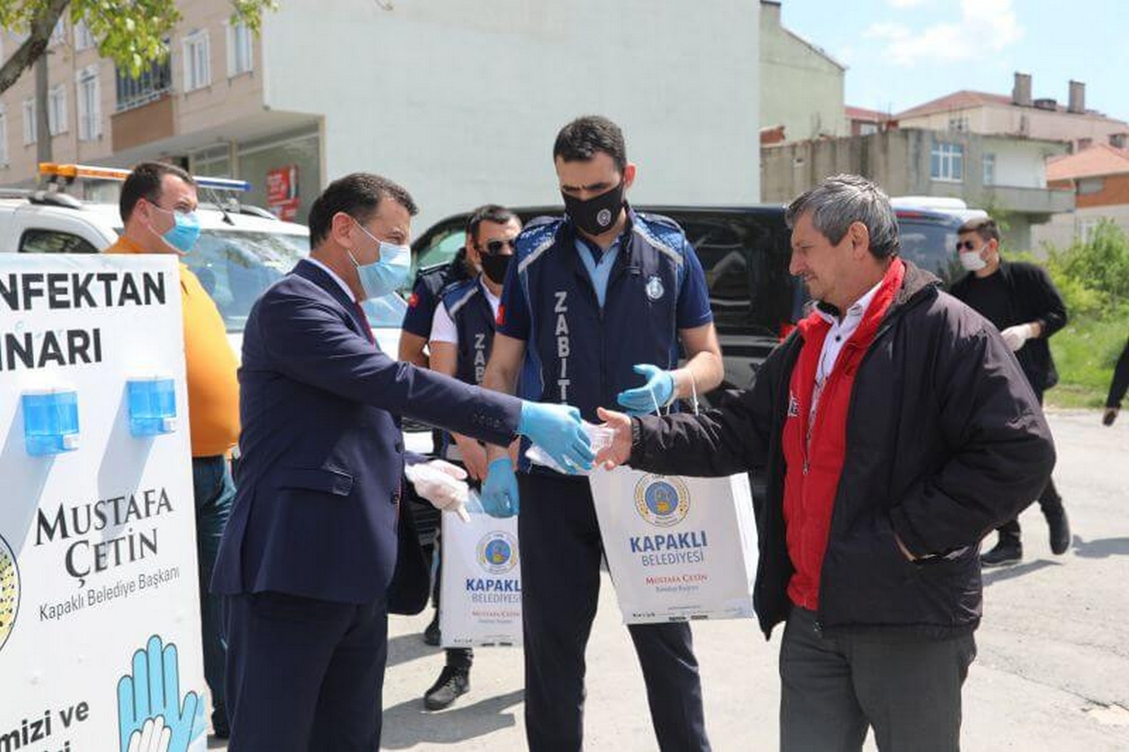Maske ve El Dezenfektanı Dağıtımımız Sürüyor