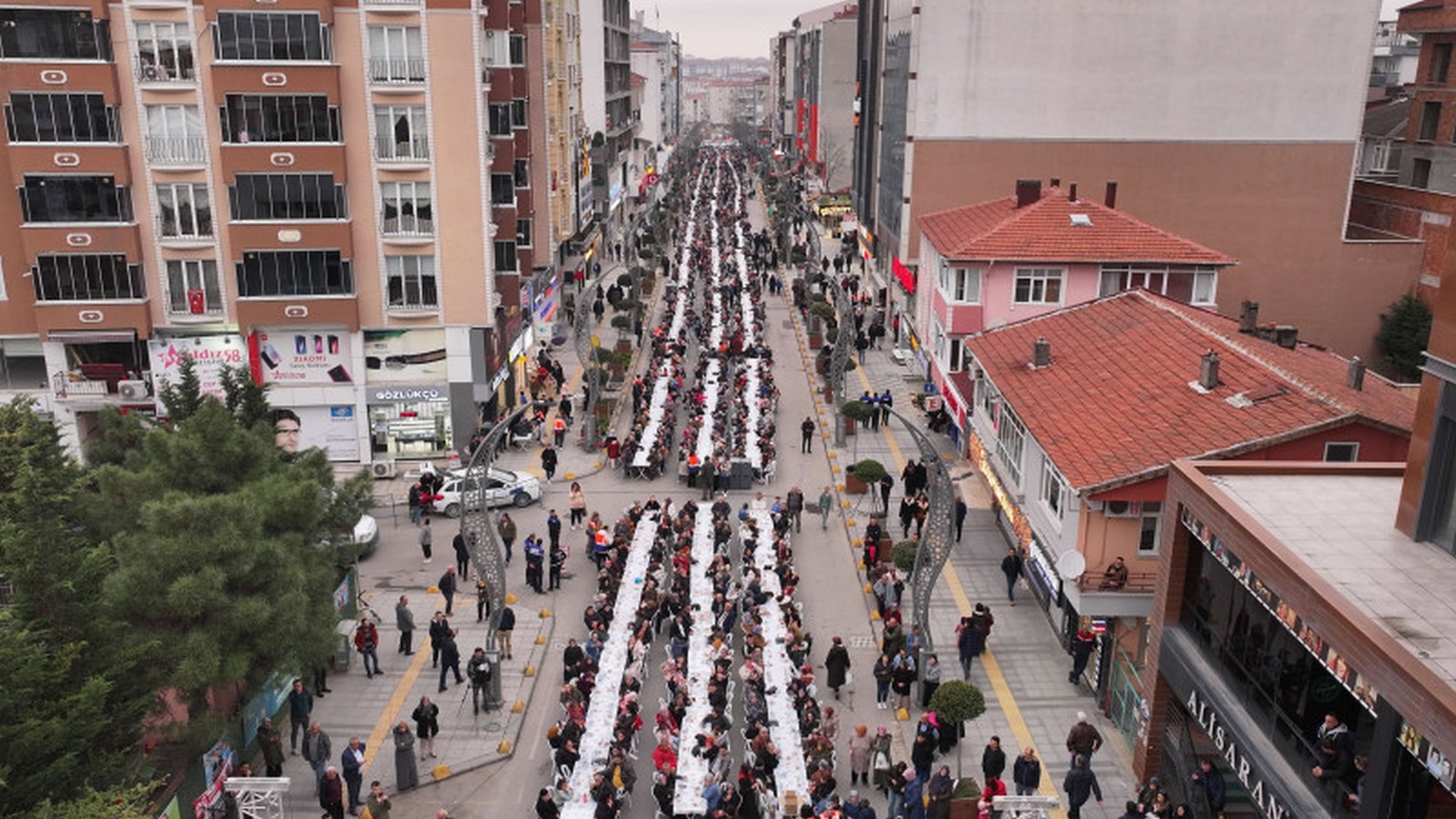 Pınar Bulvarı’nda Binler Gönül Sofralarında Buluştu
