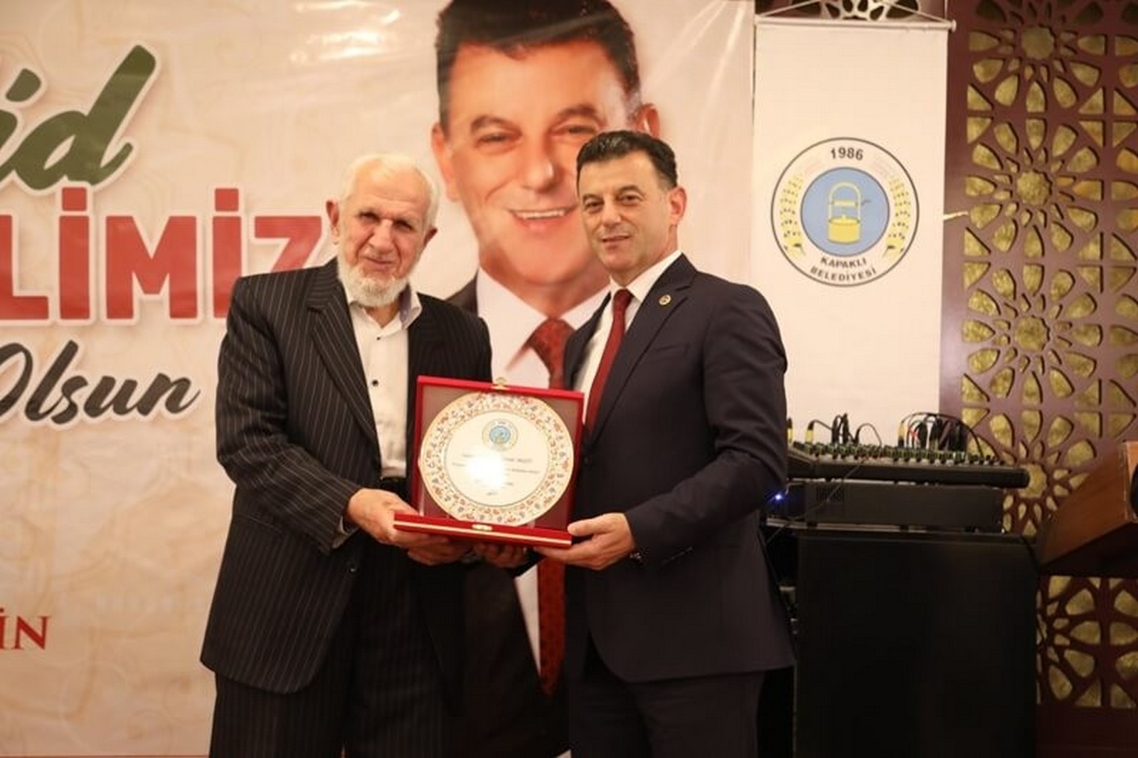Prof. Dr. Cevat Akşit Peygamber Efendimizin Hayatını Anlattı