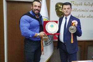 Avrupa Şampiyonu Memiş'ten Başkan Çetin'e Ziyaret