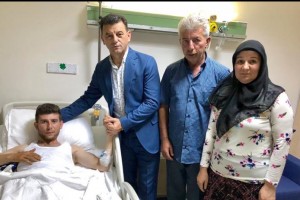 Başkan Çetin , Gazimizi Tedavi Gördüğü  Hastanede Ziyaret Etti