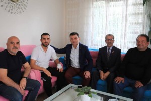 Başkan Çetin'den Gazi ve Ailesine Ziyaret