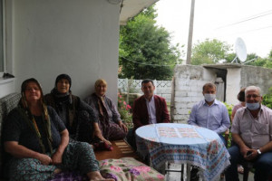 Başkan Çetin’den Karlı Mahallesi Sakinlerine Simit İkramı