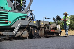 Kapaklı'da Sıcak Asfalt Mesaisi Sürüyor