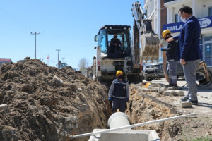 Yağmur Suyu Hattı Çalışmaları Sürüyor