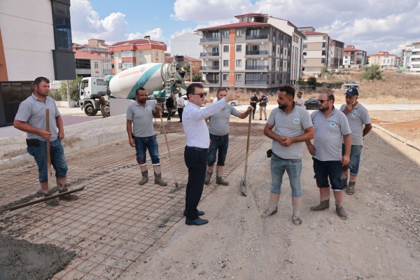 Başkan Çetin Üstyapı ve Altyapı Çalışmalarını İnceledi